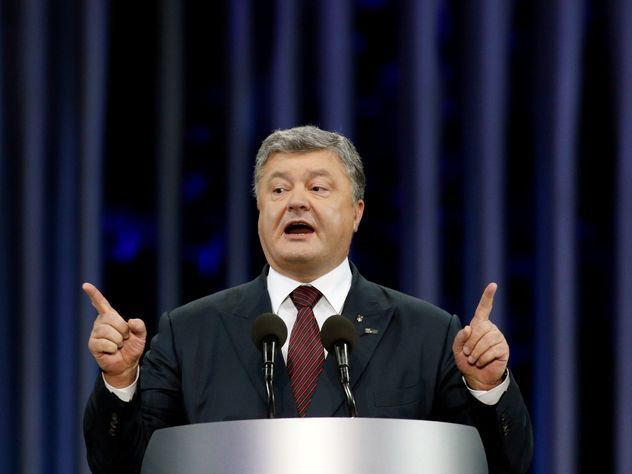 Порошенко заявил после стрельб, что Украину не остановит никто