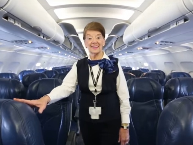 60 лет в небе: в США нашли самую старую стюардессу в мире