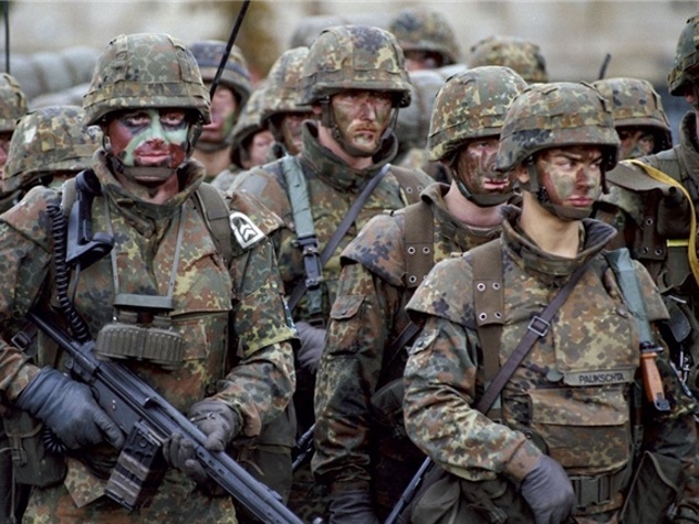 Солдаты НАТО продолжают терроризировать Прибалтику
