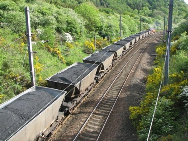 Уголь с Донбасса вместо Украины пошел в Россию