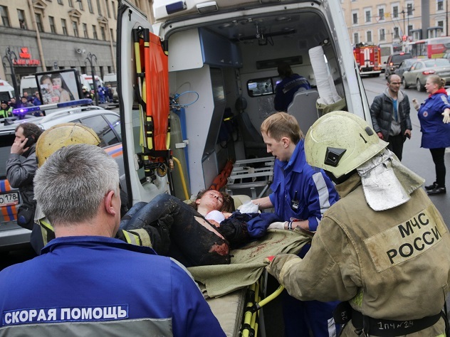 Действия машиниста после взрыва в питерском метро спасли раненых