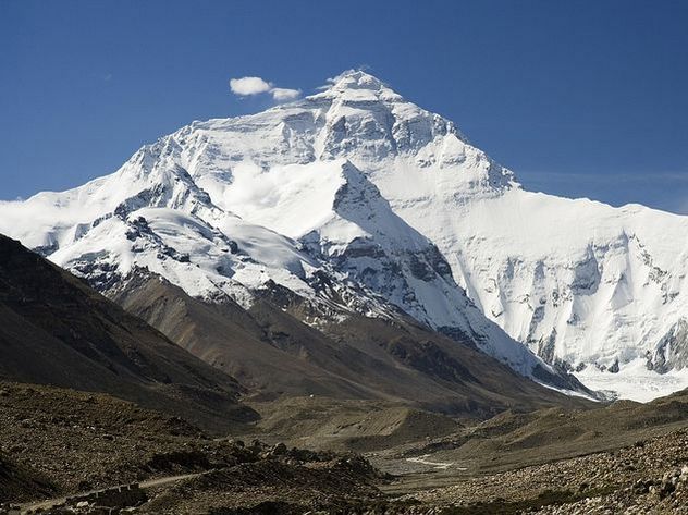 У старейшего альпиниста мира не выдержало сердце при попытке покорить Эверест