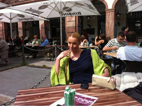 В перерывах между концертами Анастасия ВОЛОЧКОВА гуляла по немецким улочкам и пила белое вино в живописных кафе. Фото из 