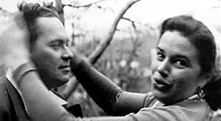 Лев ЛЕЩЕНКО как-то сказал про супругу ЛЮБИМОВА, балерину Ольгу: «Это была в высшей степени своенравная и экспансивная особа» (на фото с дирижёром Юрием СИЛАНТЬЕВЫМ, к которому она ушла от Юрия Петровича)