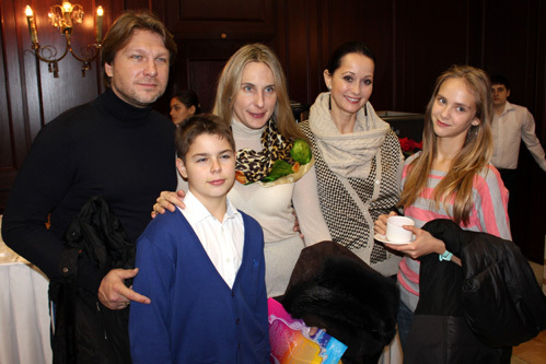 Егор ПАЗЕНКО с женой и сыном, Ольга КАБО с дочкой