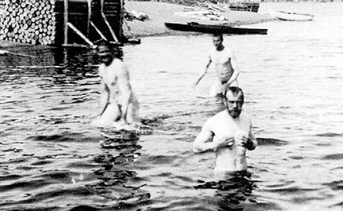 Царь НИКОЛАЙ II  во многом сам виноват, что потерял великую империю