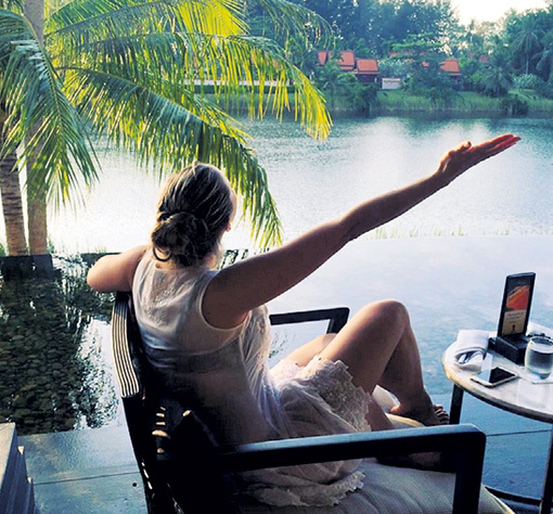 В Таиланде рядом с любимым человеком звезда чувствует себя как в раю. Фото: Instagram.com