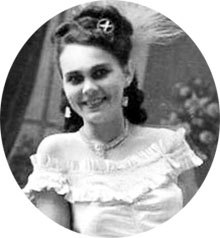 Мама Муслима МАГОМАЕВА Айшет КИНЖАЛОВА