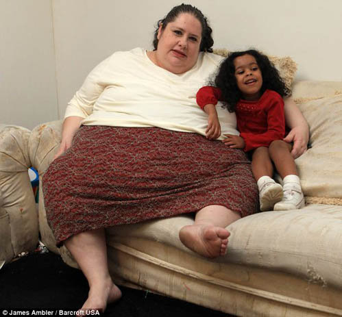 В 2007 году Донна Симпсон стала самой толстой мамочкой в <br />мире, родив дочку Жаклин. Фото Daily Mail