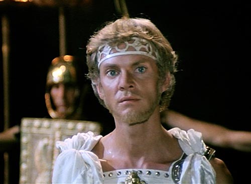 Кадр из фильма «Калигула» Тинто Брасса, 1979. В роли Калигулы Малкольм Макдауэлл