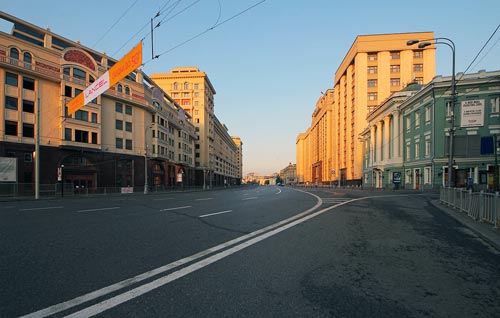 Вид на улицу Охотный Ряд с Театральной площади. Фото: wikimedia.org