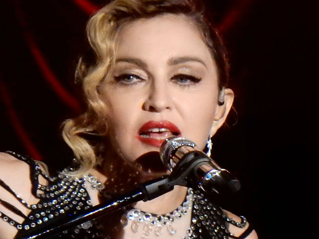 Постаревшая Мадонна шокировала поклонников селфи без макияжа