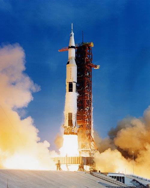 Космический корабль «Аполлон-11 Сатурн-В». wikimedia