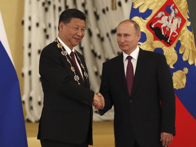 Путин угостил Си Цзиньпина сморчками и мороженным