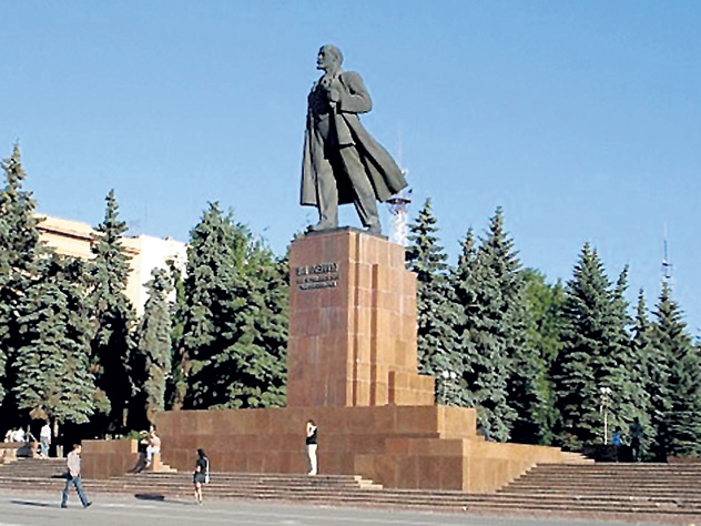 На памятник Ленину потратят 18 миллионов
