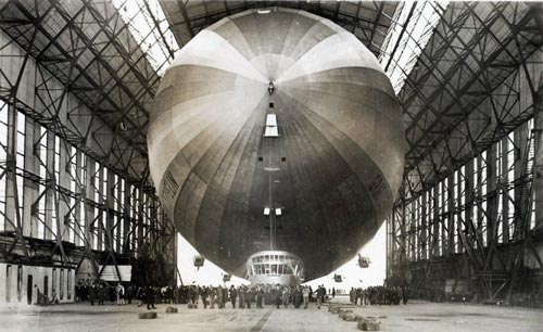 Дирижабль Graf Zeppelin. wikimedia