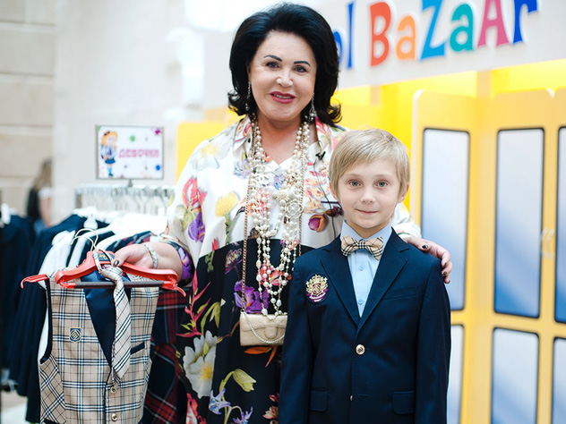 Надежда Бабкина готовит внука к школе
