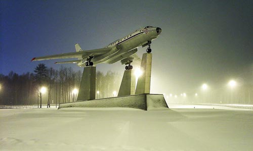 Ту-104 в аэропорту Внуково. Красивый самолет. Фото: Anthony Ivanoff / Wikimedia.org 