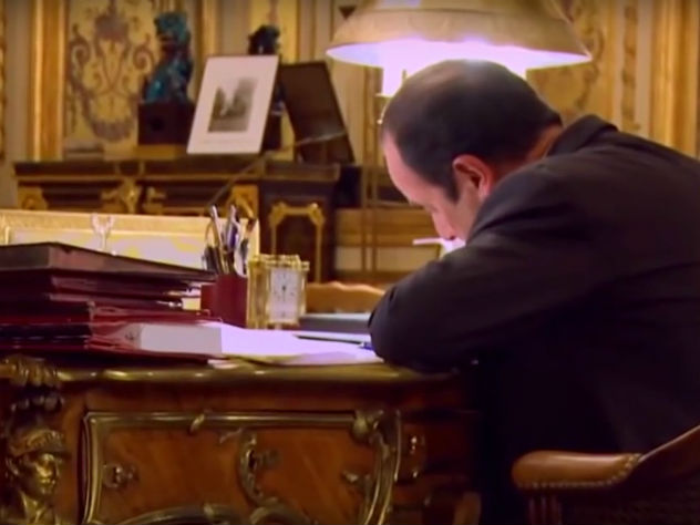 Уютный личный уголок французского президента. Фото: скриншот видео