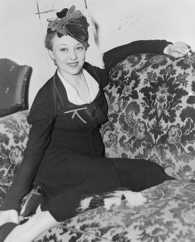 Салли Рэнд вне сцены выглядела вполне добропорядочной особой,   1937 год. Wikimedia.org