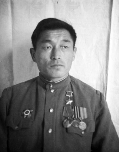 Чургуй-оол Намгаевич Хомушку, Герой Советского Союза. wikipedia