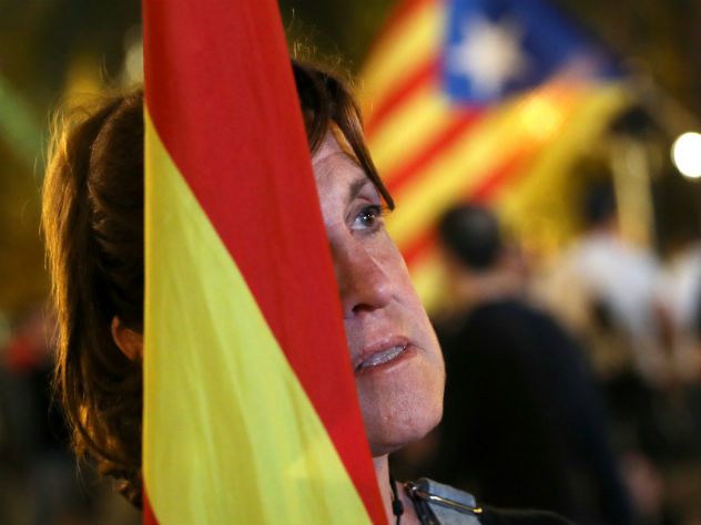 Каталония временно отказалась от независимости