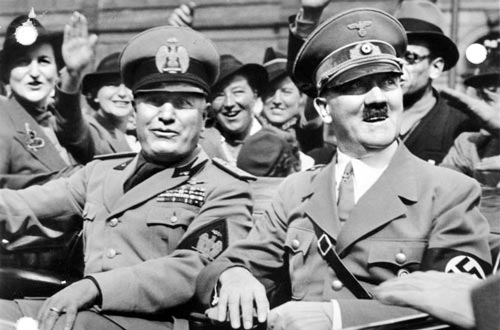 Гитлер и Муссолини. wikipedia 