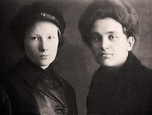 Леонид Николаев и его жена Мильда Драуле. wikipedia