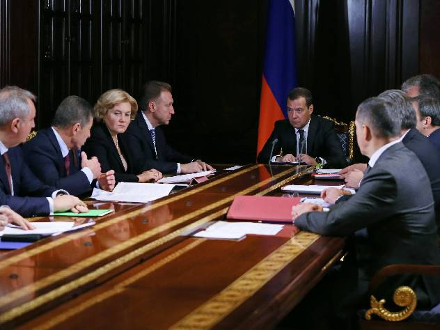 Впервые названы реальные зарплаты российских министров