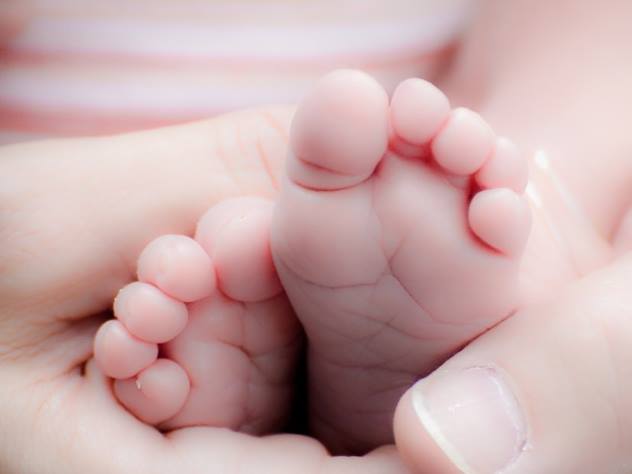 Госдума одобрила закон о выплатах при рождении первенца