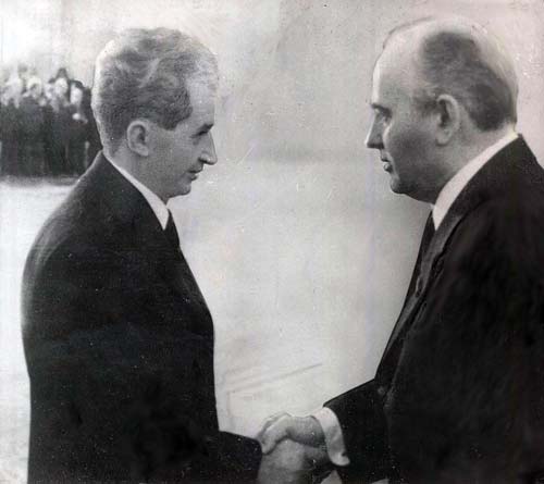 Встреча Михаила Горбачева и Николае Чаушеску. wikipedia