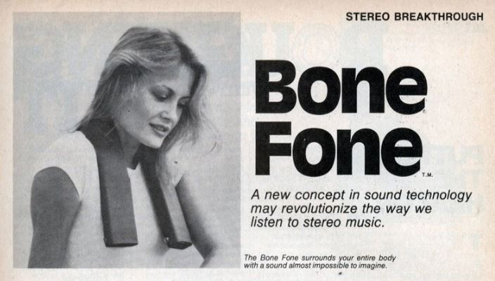 3) Колонки-шарф 

Эта история была даже немного популярна в конце 80-х. Несмотря на достаточно высокую стоимость ($69,95), производителю удалось продать с десяток тысяч колонок, которые можно было обвязать вокруг шеи. Тогда это позиционировалось как прорывные технологии в доставке звука. Сейчас это может вызвать только улыбку.