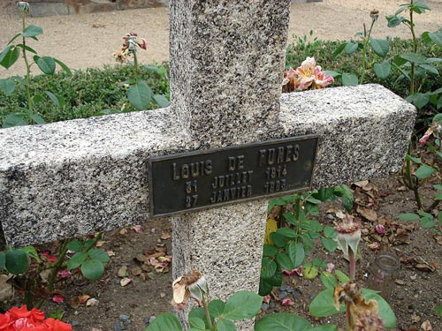 Скромное надгробие на могиле величайшего комика современности. Источник: wikimedia.org