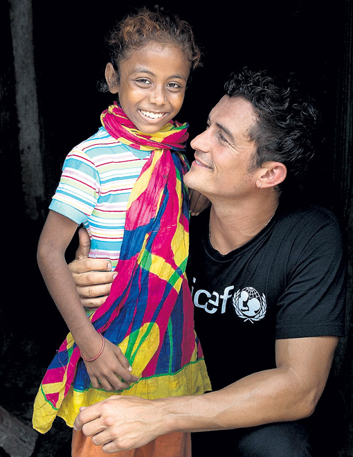 Орландо, отец семилетнего сына, хорошо понимает, что малыши в Бангладеш тоже нуждаются в счастливом детстве