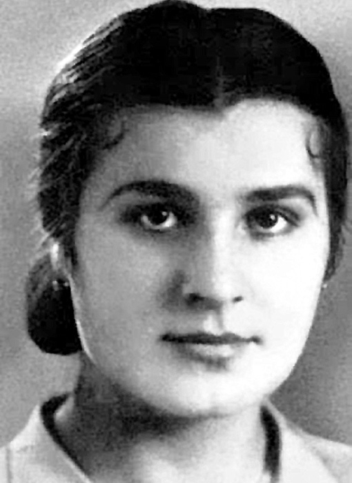 Первая жена режиссера Нигяр погибла от рук своих родных. Изображение: Личный архив