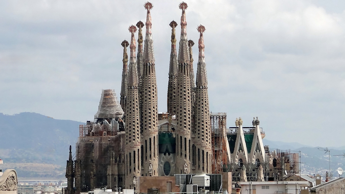 Собор Саграда-Фамилия в Барселоне, Испания, архитектор Антонио Гауди