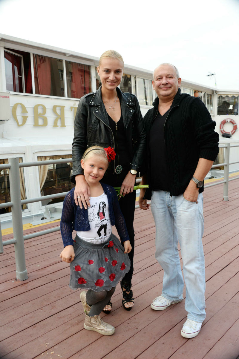 Семья Дмитрия Марьянова