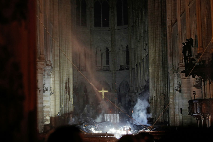 Нотр-Дам после пожара. Фото: REUTERS/Philippe Wojazer