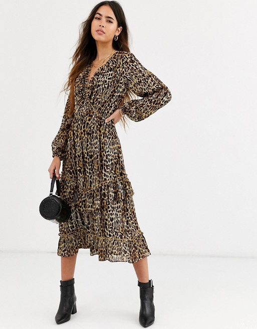 Платье миди с леопардовым принтом, Asos, 5590 рублей