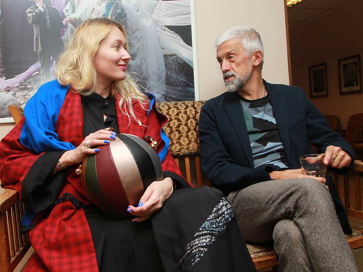 Гражданская война в театре Дорониной