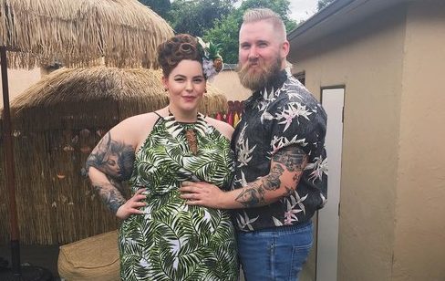 Тесс Холидей