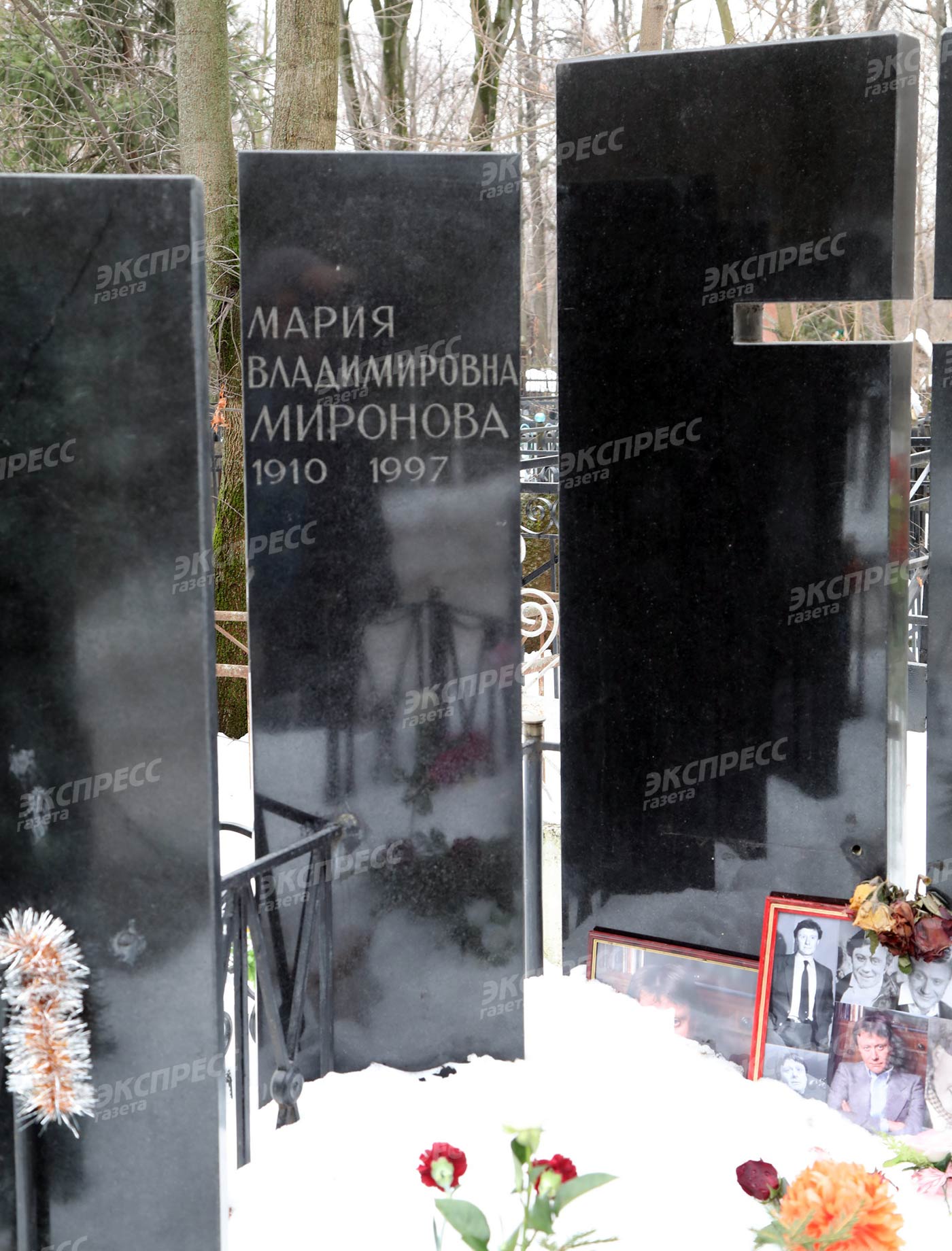 На каком кладбище похоронен миронов. Могила Андрея Миронова 1987. Похороны Андрея Миронова 1987.