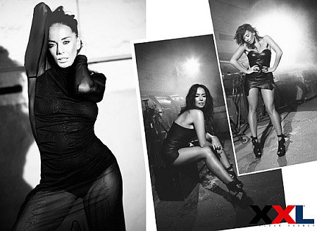 Мотоциклдегі жалаңаш қыздардың суреттері