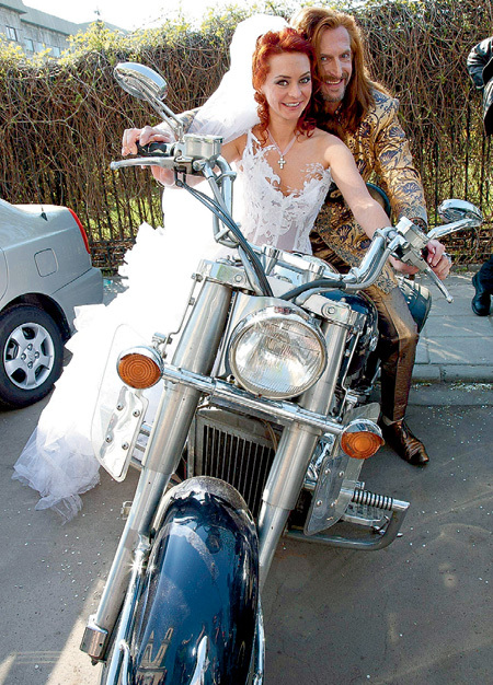 ауыздан сүт ағып жатыр