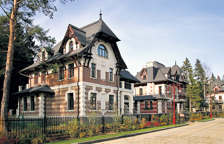 «Трувиль» - уголок Франции в Подмосковье. Фото с сайта poselkimsk.ru