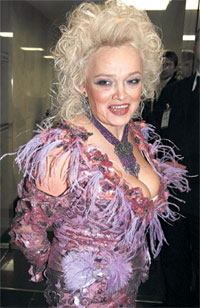 Моңғол әйелімен жыныстық қатынас видеосы WWE Sex Edge және Lita