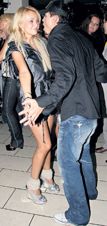 Ол күйеуін жопада трахает