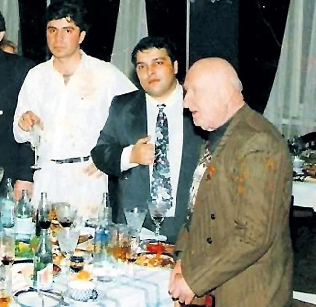 На банкете: Сосо Павлиашвили, Заза Габедава и Мелитон Кантария (1992 г.)