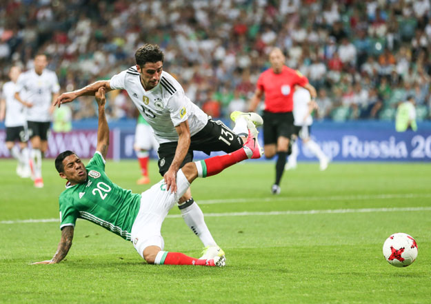 Несмотря на то, что сборная Германии выступает на турнире вторым, а то и третьим составом, букмекеры были уверены в их победе над сборной Мексики, как оказалось, на немцев и правда можно быть рассчитывать. (Фото: globallookpress.com)