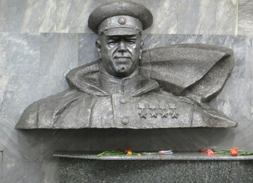 Памятник Жукову в Харькове. Фото: wikimedia.org